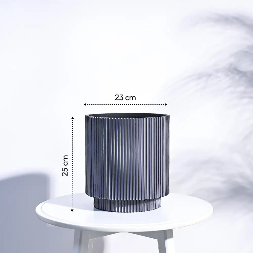 Ugaoo Planter Vase Cylinder Groove (Black)